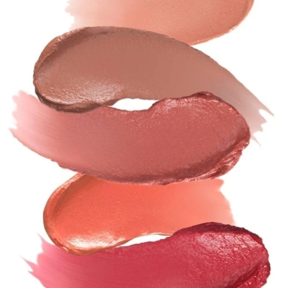 Ever Skincare Smooth Peptide Lip Therapy Petal Pink NIB - Picture 1 of 6
